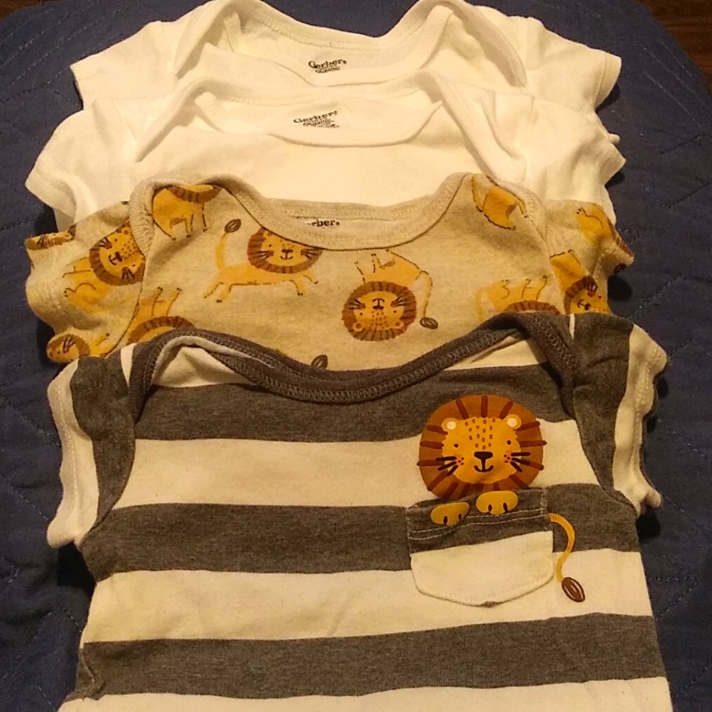 Infant 3 to 6mth Gerber Organic Onesies